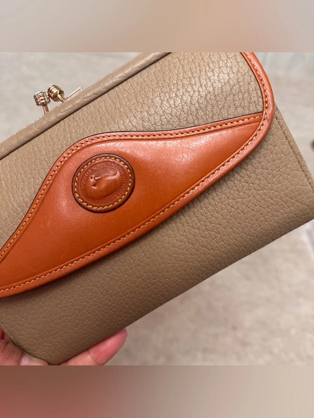 Dooney & Bourke Vintage Leather Long Wallet Taupe Brown Cognac Trim Kiss Lock